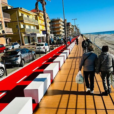 Appartamento Al Mare Ventimiglia Eksteriør billede